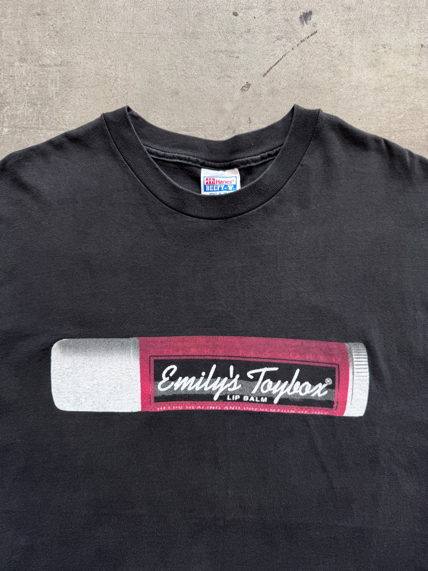 2000s Emily's Toy Box "CHAPSTICK" Back Print Graphic Tee | Extra Large, Multicoloured