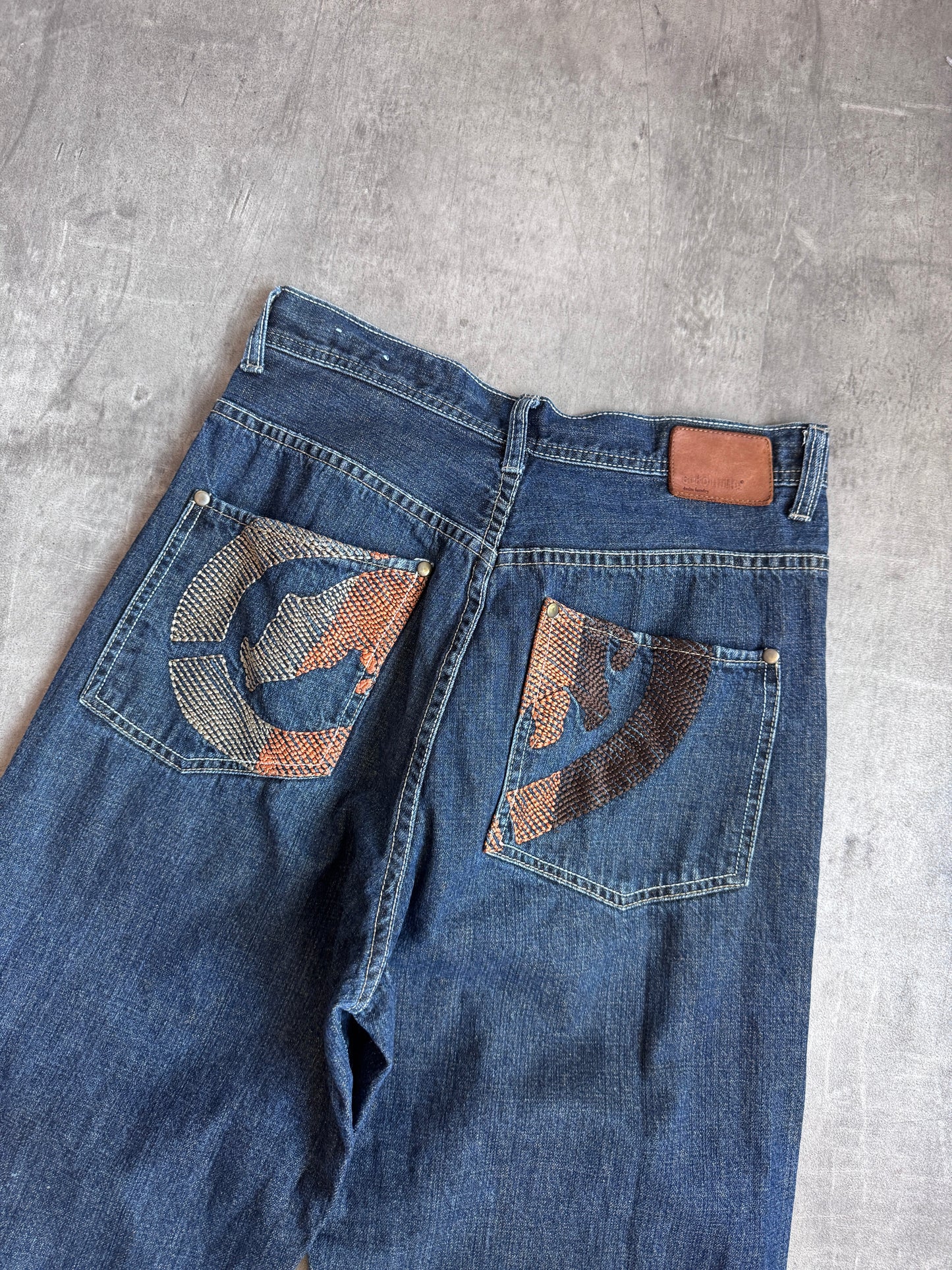 Ecko Embroidered Back Pocket Detailed Jeans