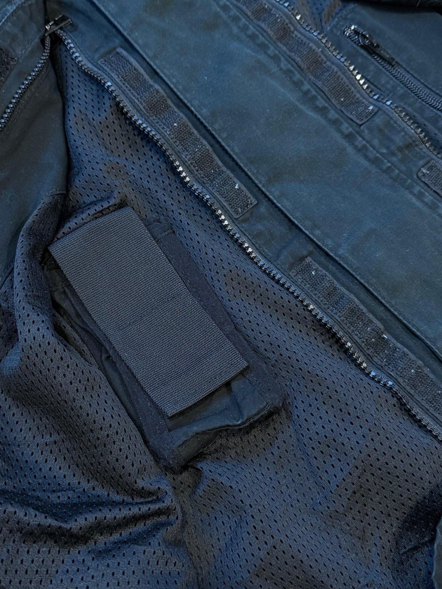 2000s Levi’s Red Tab Stealth Jacket M/L