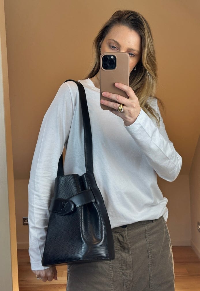 Vintage Louis Vuitton Sac D'Épaule in Black Epi Leather