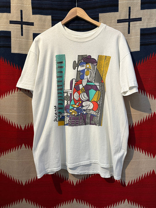 1990 Picasso Femme Assise Devant La Fenetre T-Shirt - XL | X-Large, Red