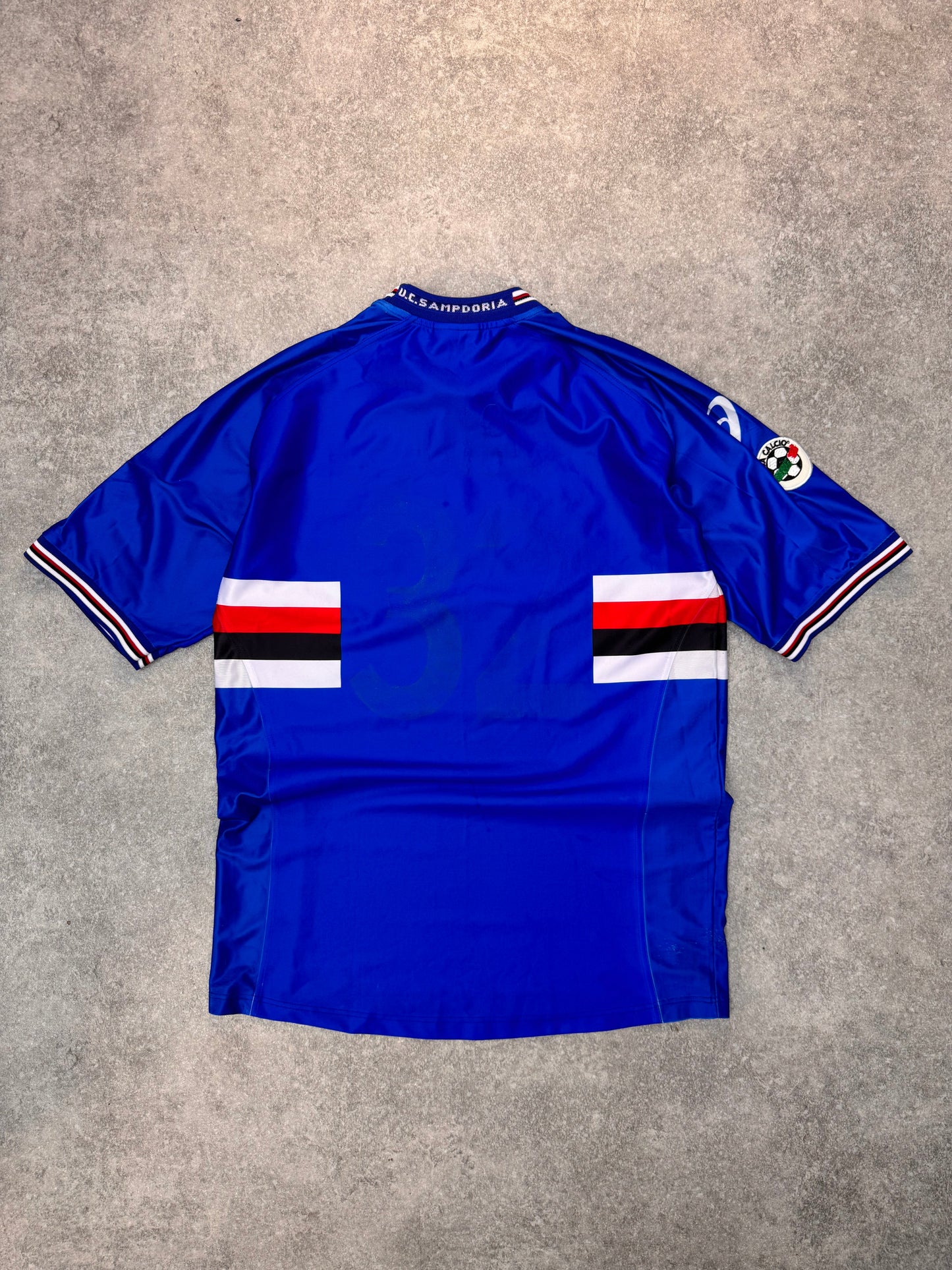 VT STAFF PICKS: 2001/02 Asics x Sampdoria Home Football Shirt