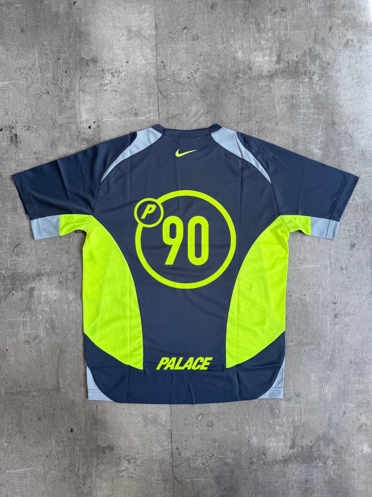 PALACE NIKE TOTAL P90 JERSEY WHITE | Small, White