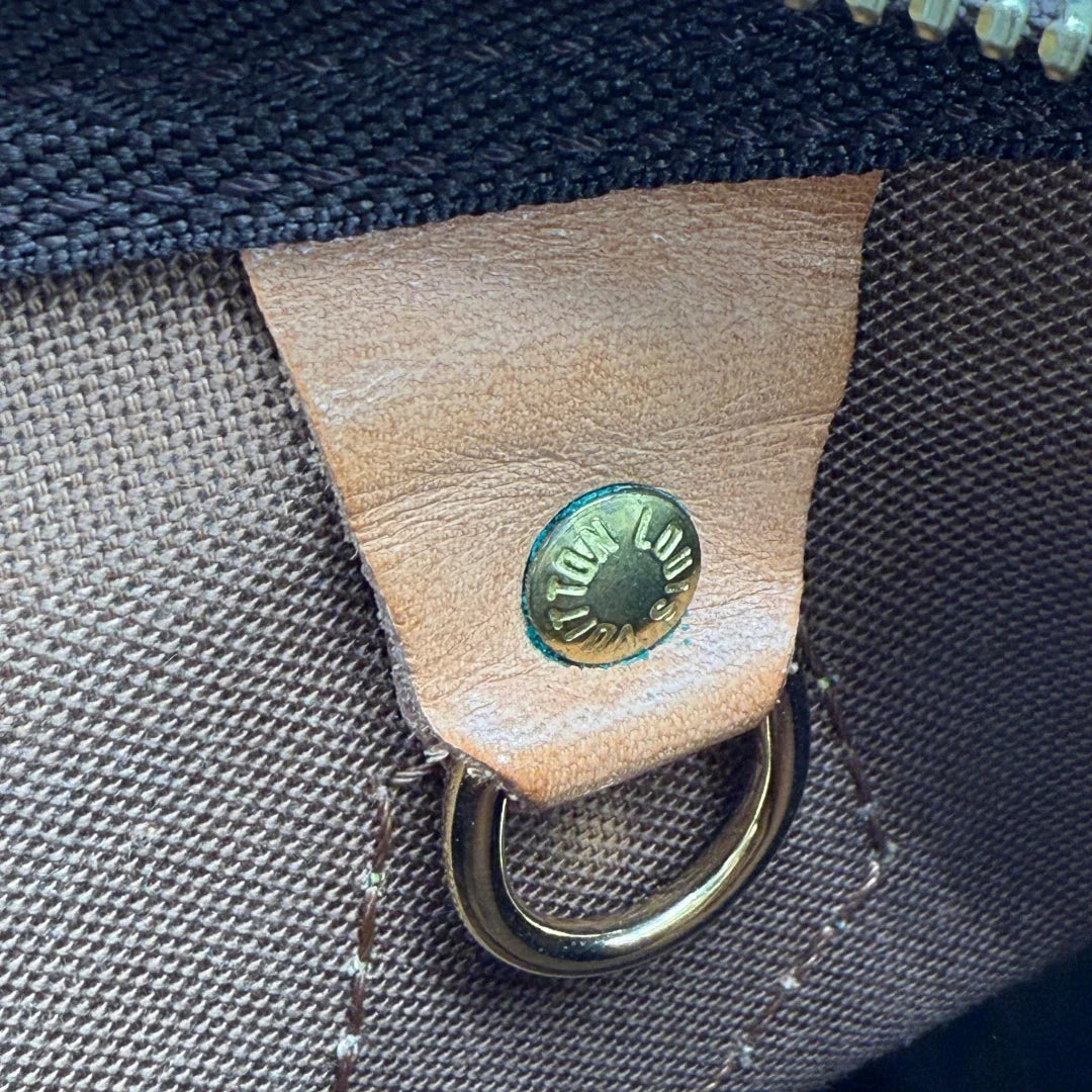 https://cdn.shopify.com/s/files/1/0564/9376/8855/files/Louis_Vuitton_Handtasche_Speedy_30_monogram_braun_vintage_LV4359.webp?v=1776345115
