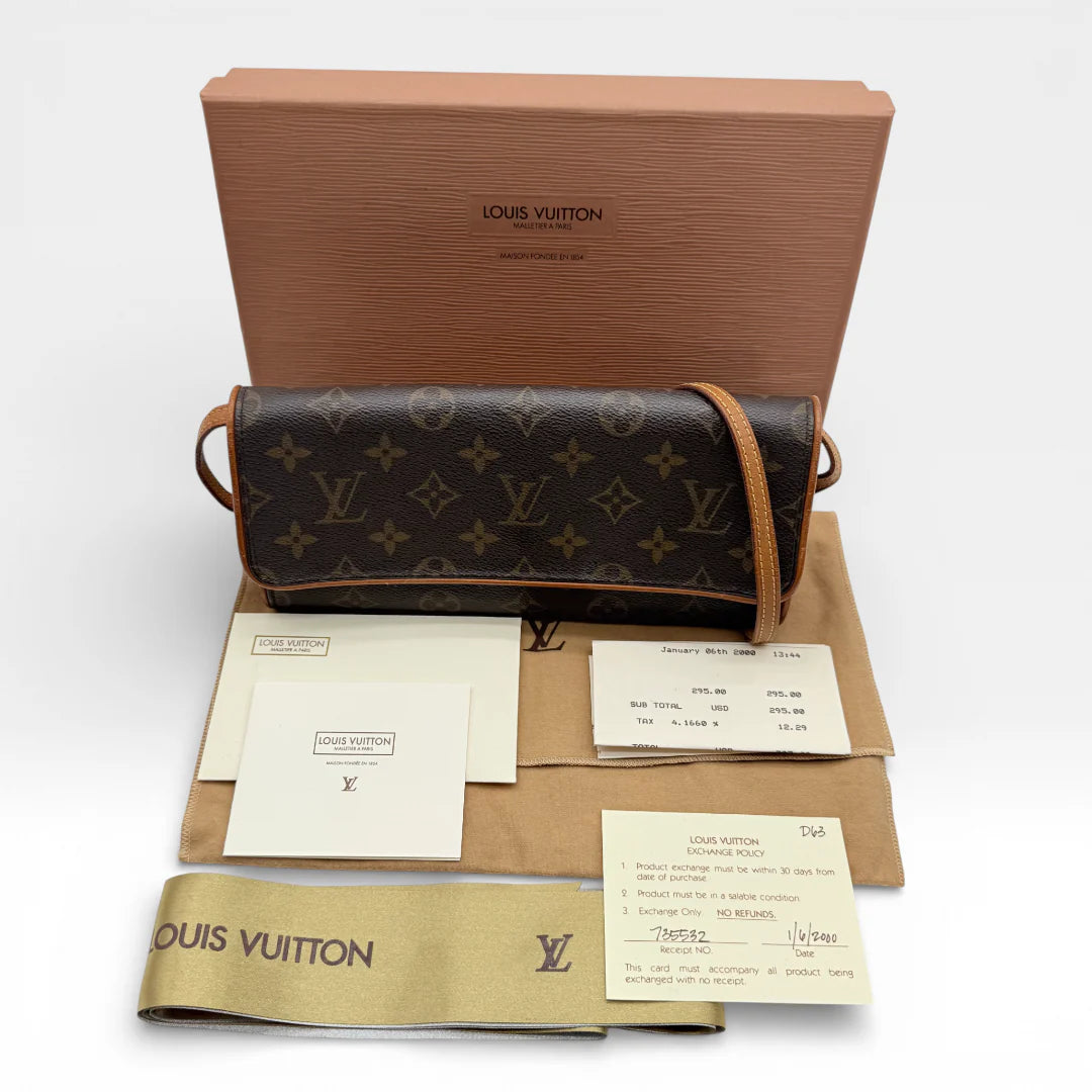 https://cdn.shopify.com/s/files/1/0564/9376/8855/files/Louis_Vuitton_Umhaengetasche_Twin_GM_monogram_braun_vintage_LV_8558.webp?v=1768478974