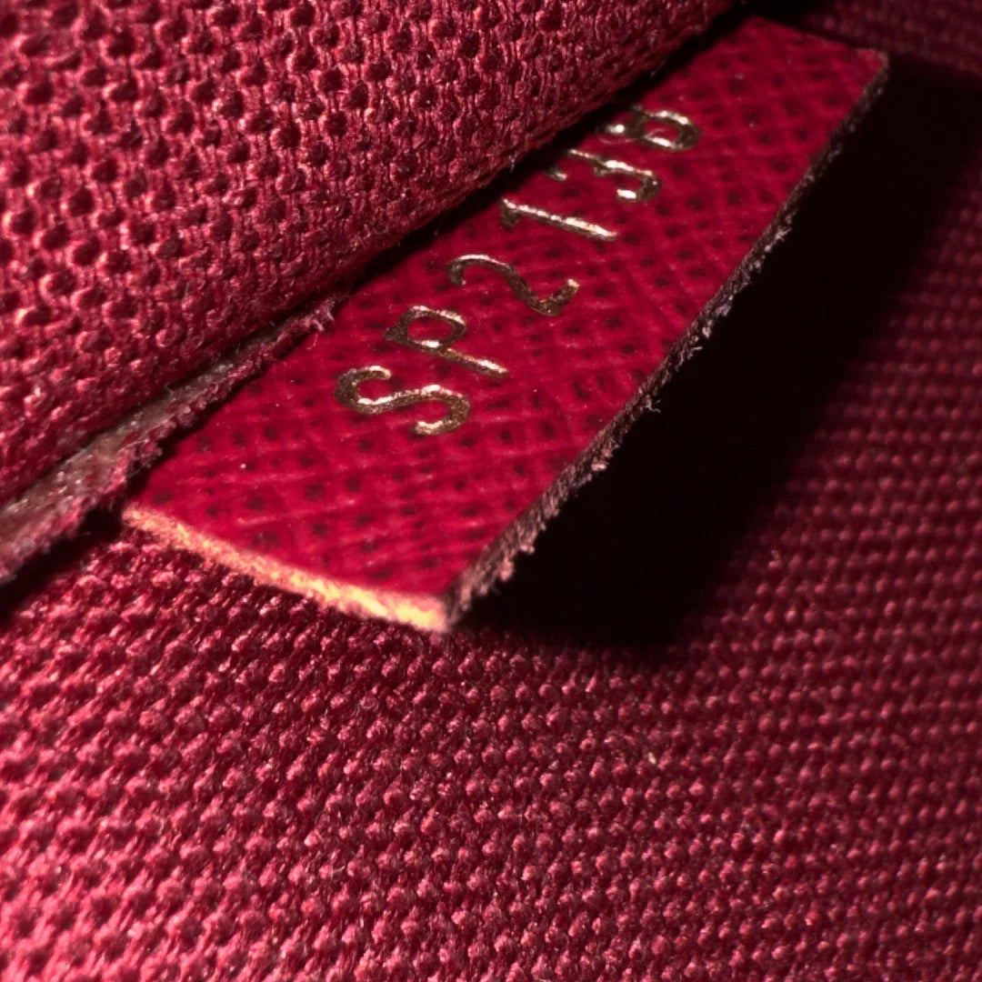 https://cdn.shopify.com/s/files/1/0564/9376/8855/files/Louis_Vuitton_Umhangetasche_Felice_Multi_Pochette_monogram_braun_vintage_LV6153.webp?v=1778081278