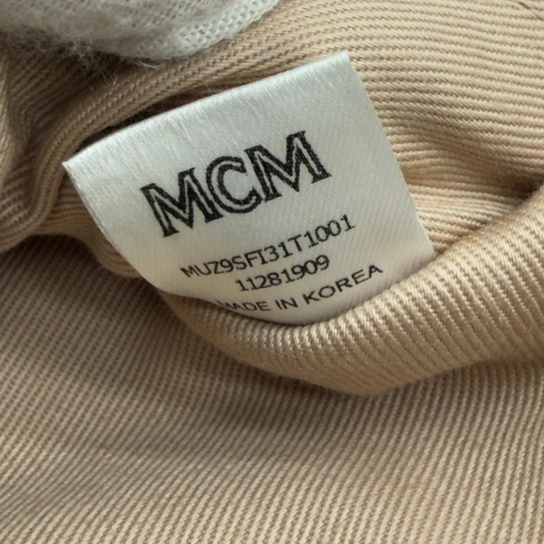 https://cdn.shopify.com/s/files/1/0564/9376/8855/files/MCM_Bauchtasche_Gurteltasche_Fursten_small_visetos_gold_12.webp?v=1782385464