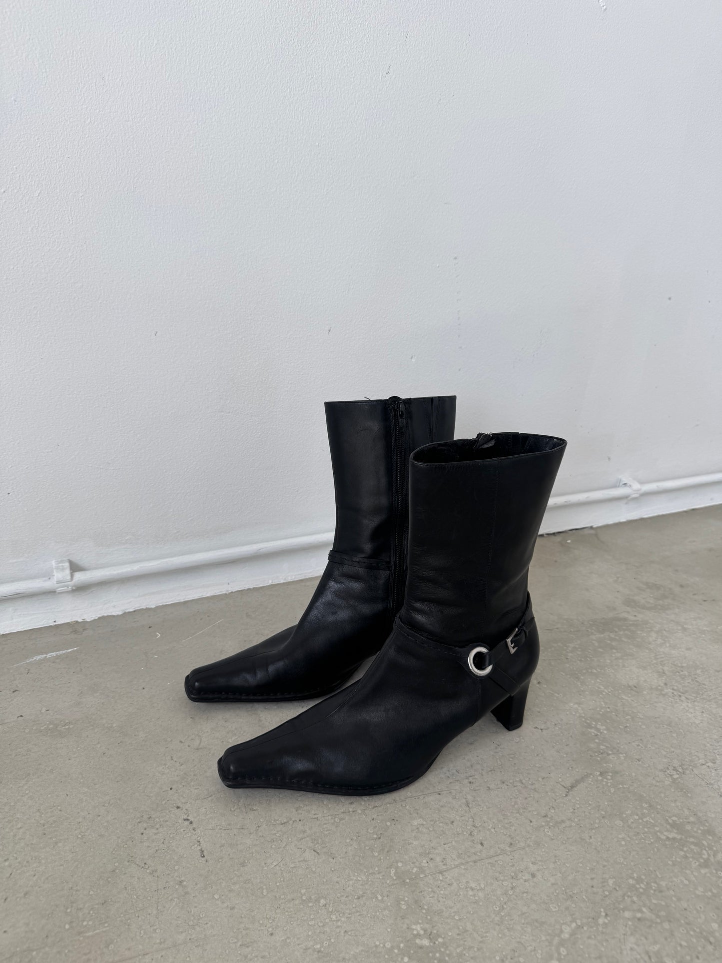 BLACK LEATHER ECCO BOOTS | DEFAULT TITLE, Black