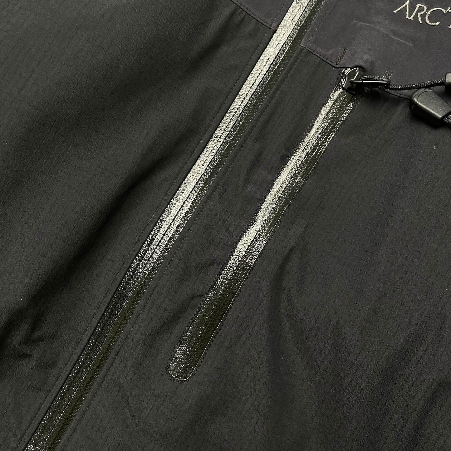 Vintage Arc'teryx Theta AR Gore-tex Jacket (M)