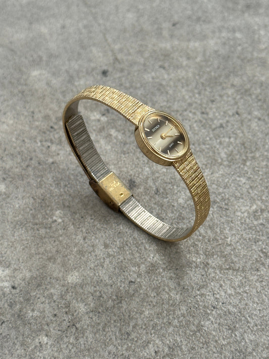 Vintage Sekonda 1980s Gold Tone Oval Bracelet Watch
