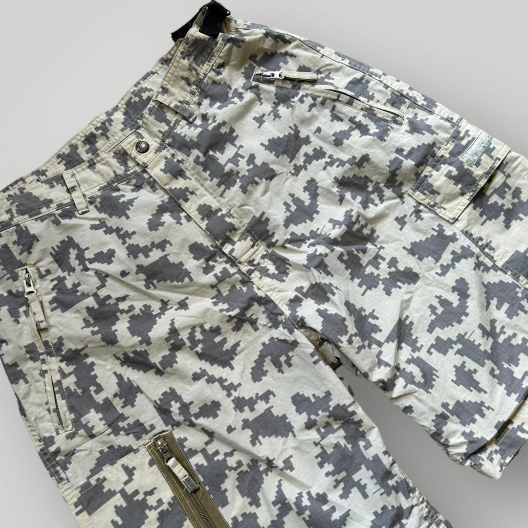 Stüssy 90’s Digital Cammo Shorts 32/34