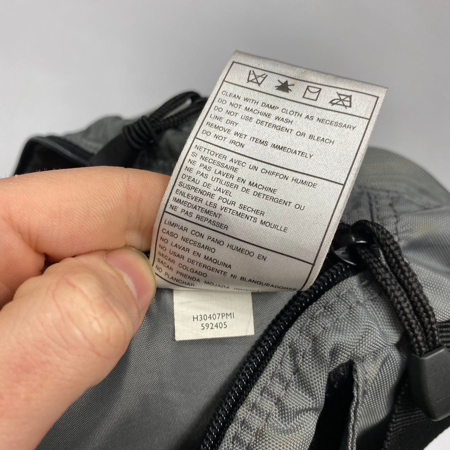 Nike 2003 2 in 1 nylon silver textured slingbag | O/S, Multicoloured
