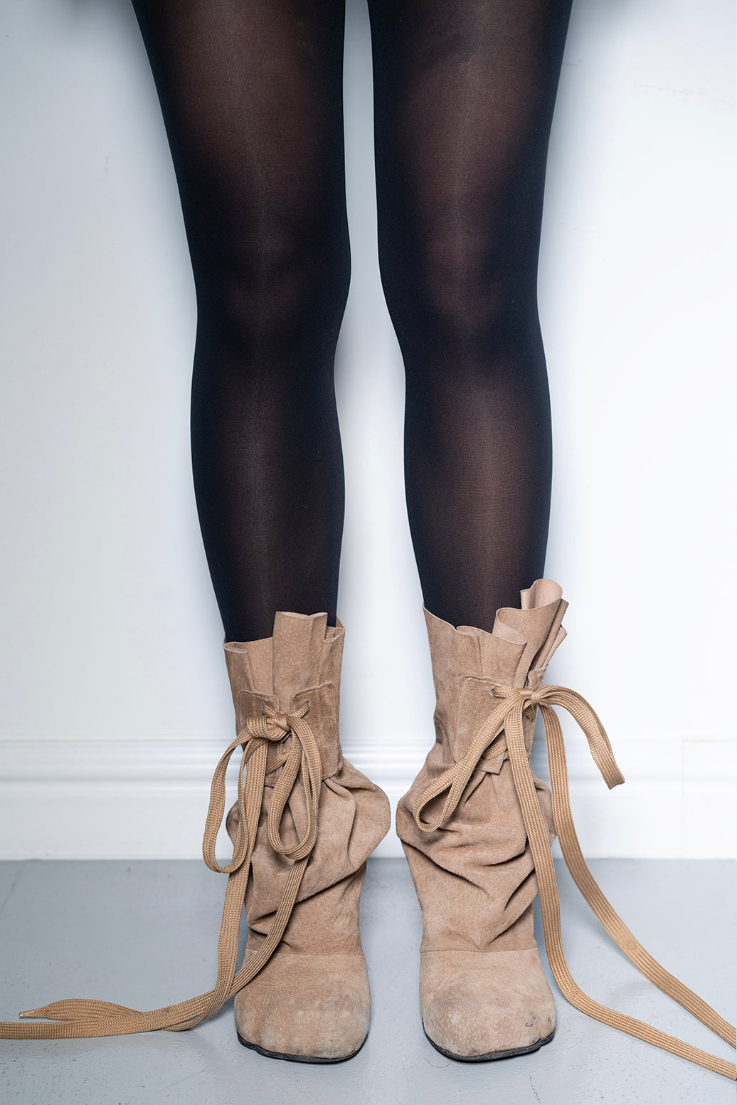 VIVIENNE WESTWOOD ANIMAL TOE SACK BOOTS (EU 40) | DEFAULT TITLE, Beige