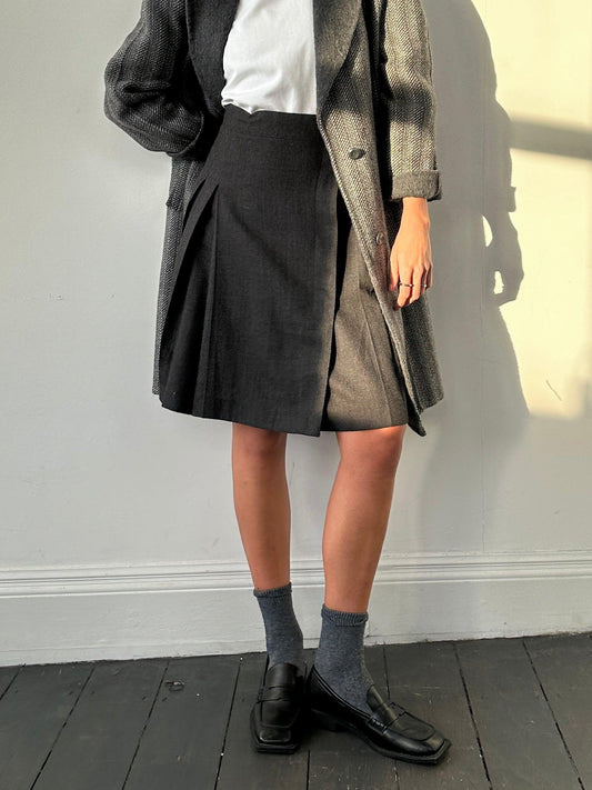 Italian Vintage Pure Wool Pleated Skirt - W28 - Known Source