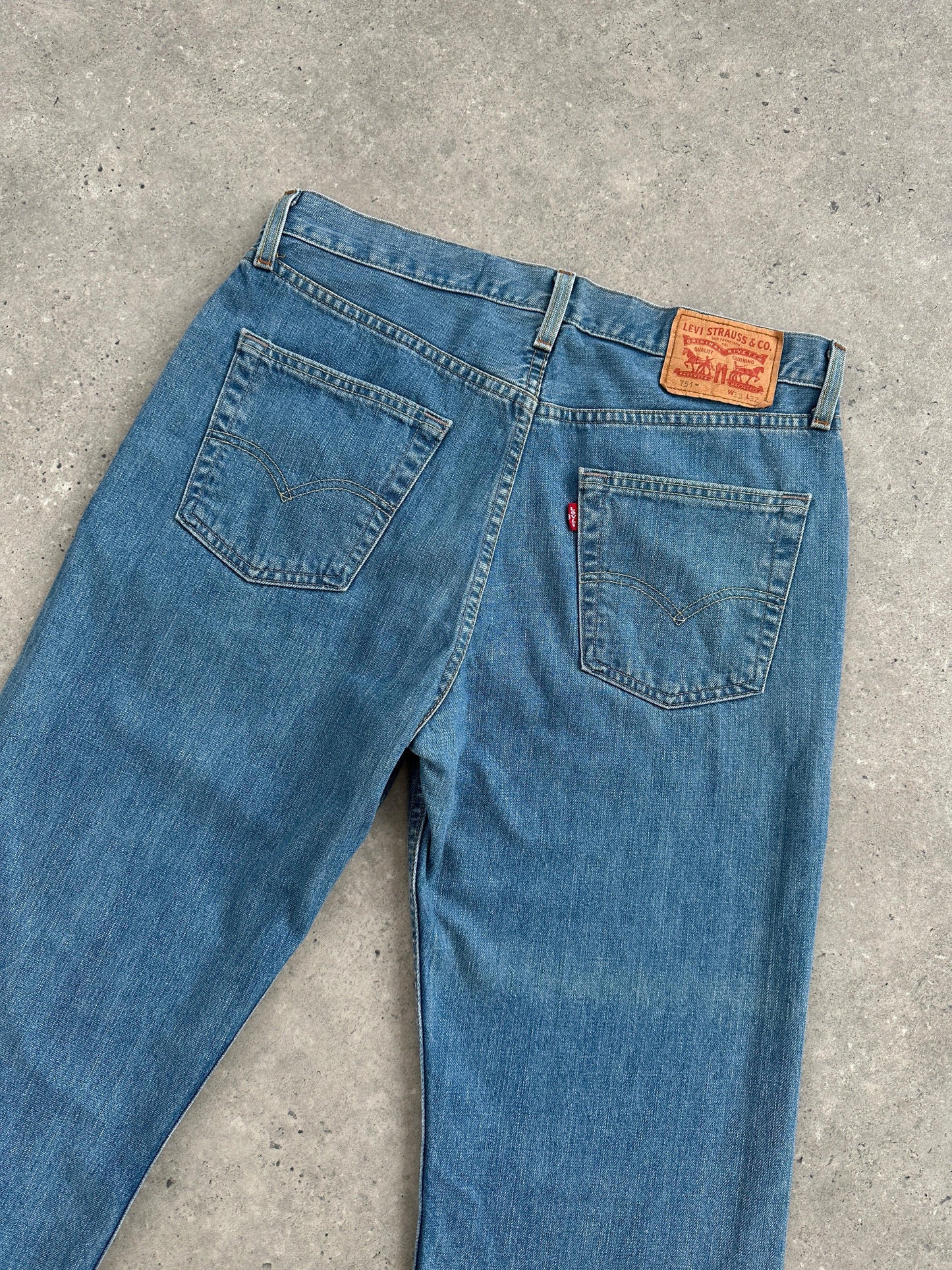 Levi’s 751 Straight Leg Denim Jeans - W32 - Known Source