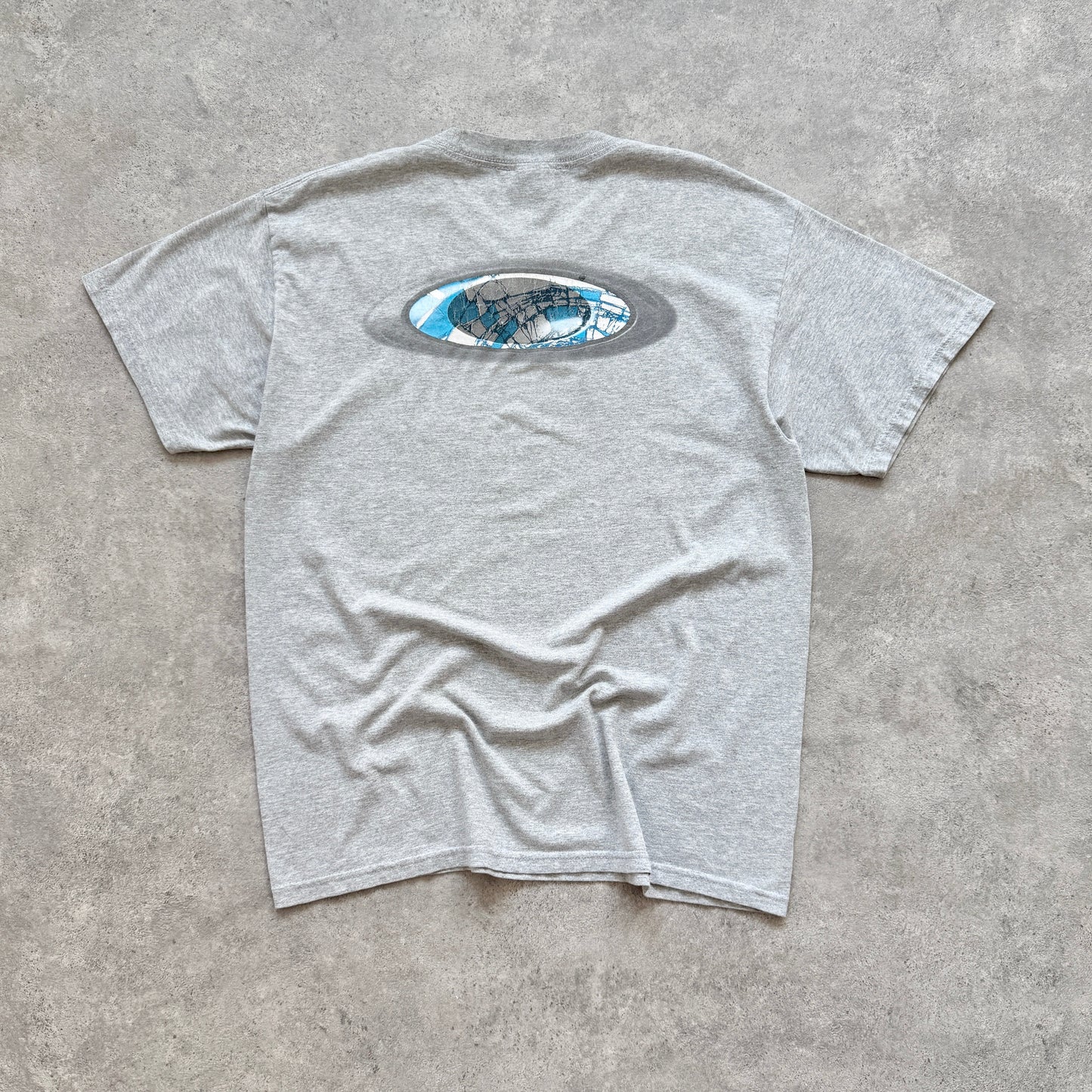 Oakley 2000s heavyweight spellout graphic t-shirt (L)