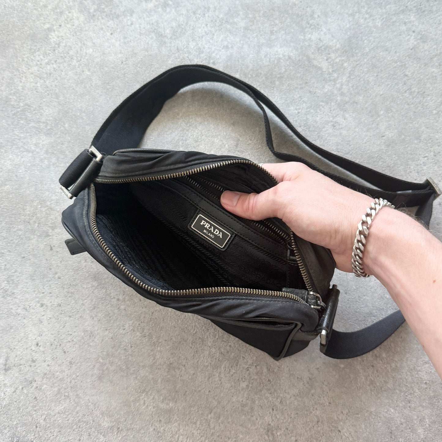 Prada Milano 2000s cross body nylon bag (10”x6”)