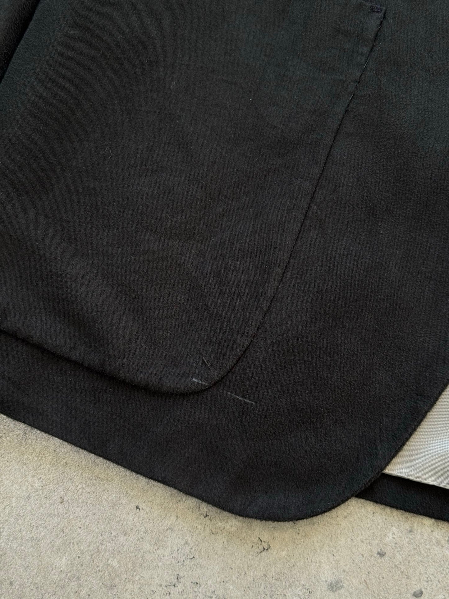 Christian Dior Monsieur 1980s single-breasted blazer in size L/XL, featuring classic tailored design and dark fabric.