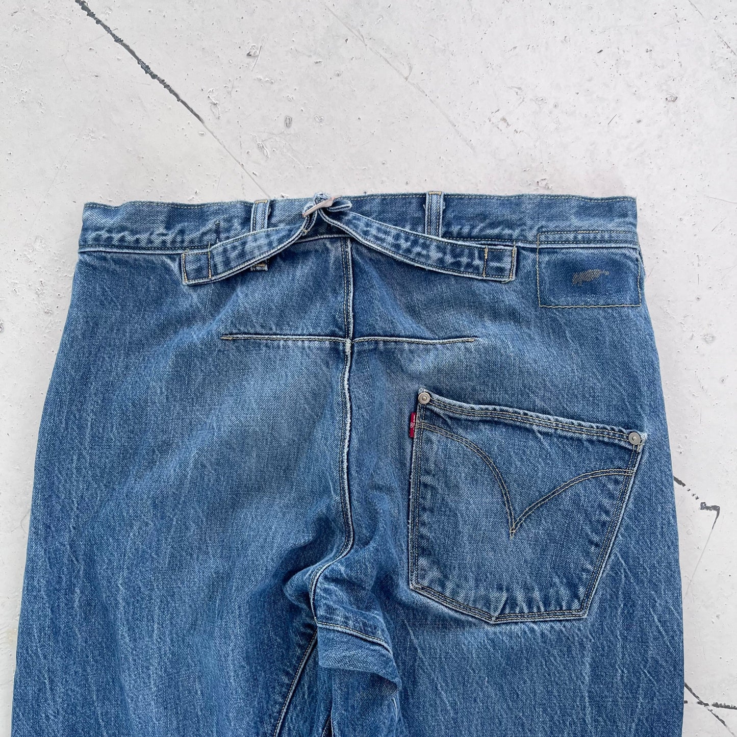 vintage levis engineered jeans | Blue, Red