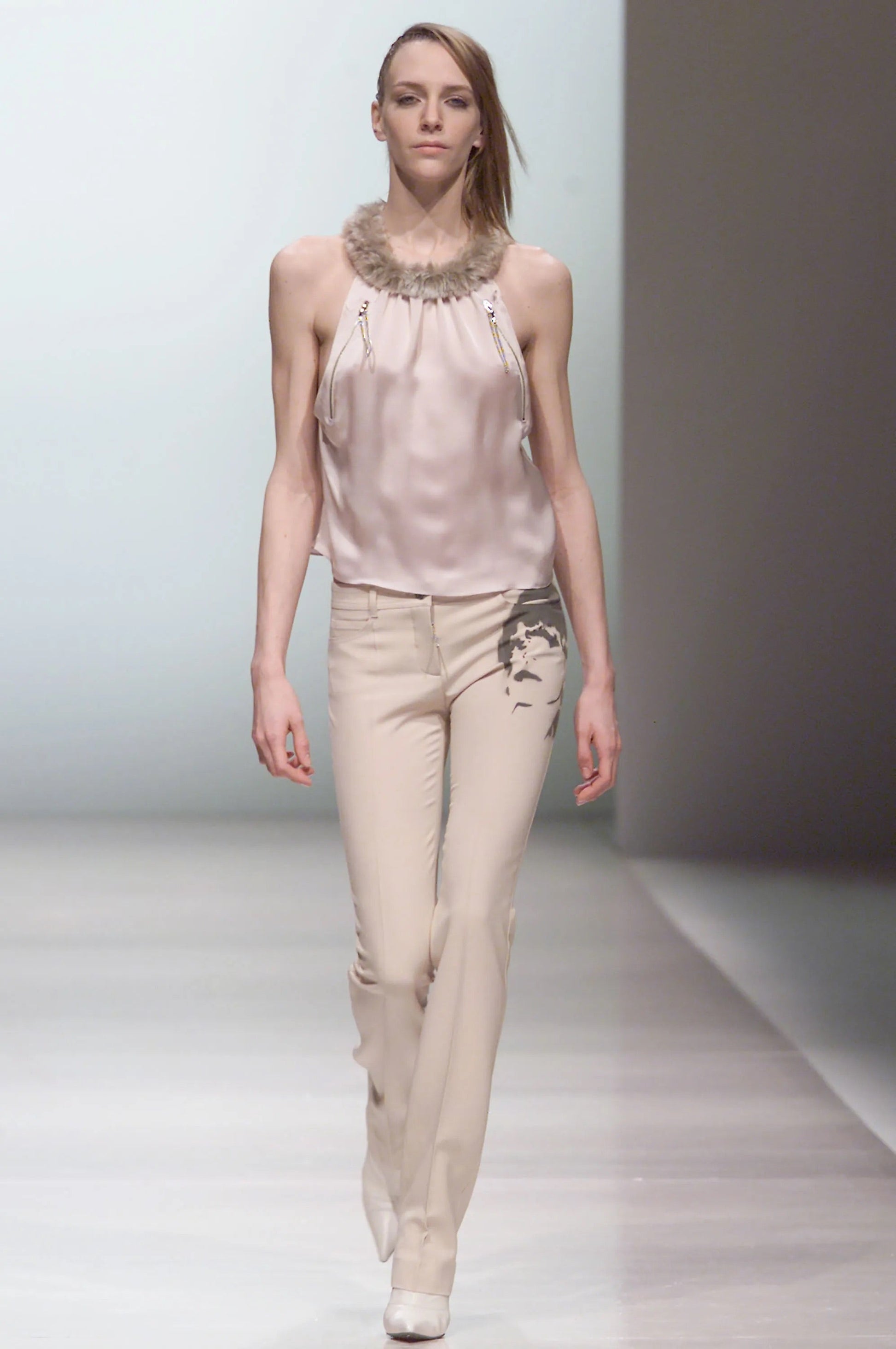 https://cdn.shopify.com/s/files/1/0608/1367/2525/files/05-chloe-ready-to-wear-fall-2001-hannelore-knuts.jpg?v=1771447796