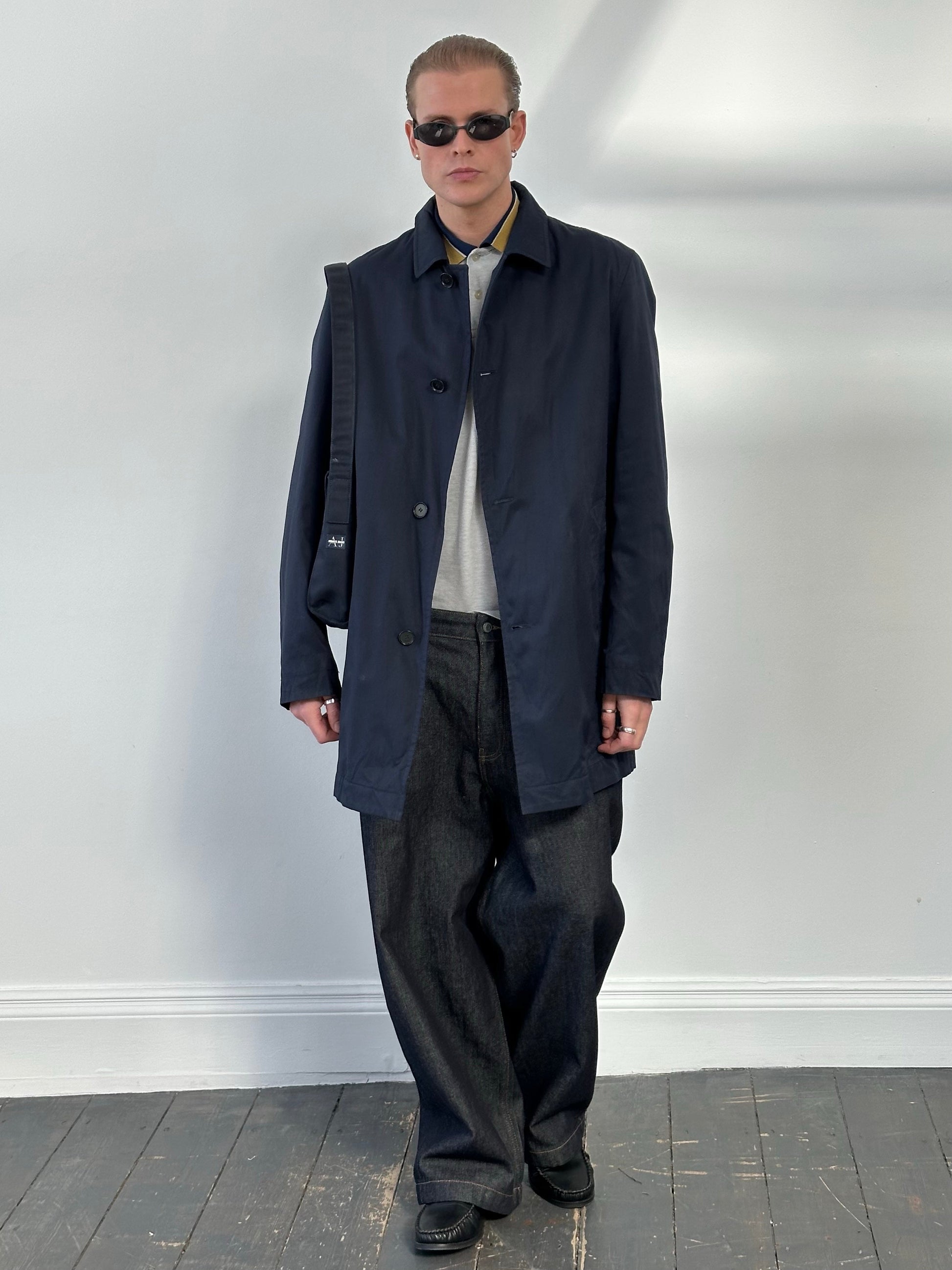 Hugo Boss 2000s cotton water-repellent trench coat in size L, beige color, with classic collar and button-front design.