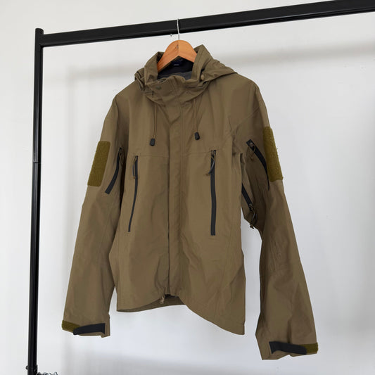 arc’teryx leaf gen one khaki green goretex windbreaker | O/S, Green