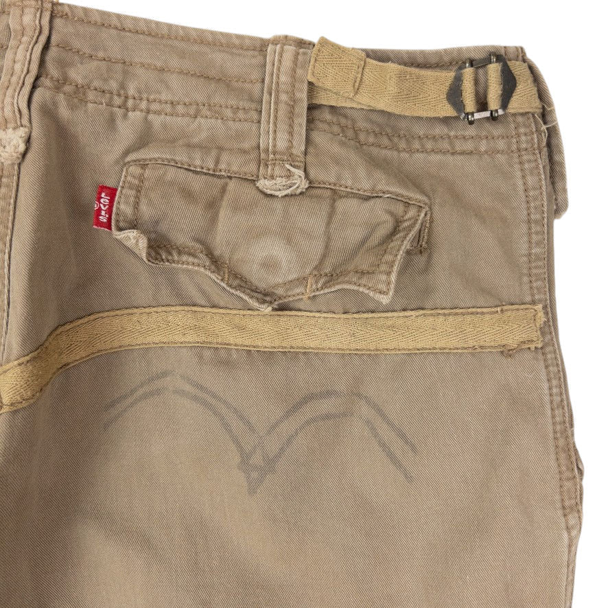 Vintage Levi's Cargo Trousers Size W35 | W35, Beige
