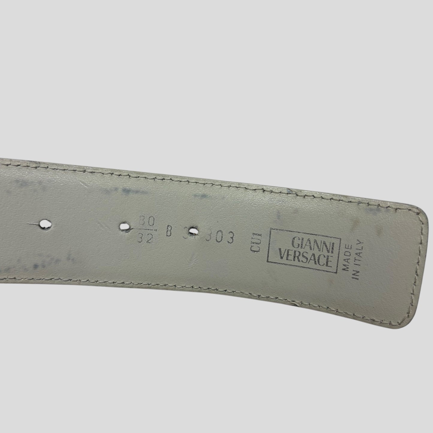 Gianni Versace 90’s White Leather Gothic DV Metal Buckle Rocker Belt | O/S, White