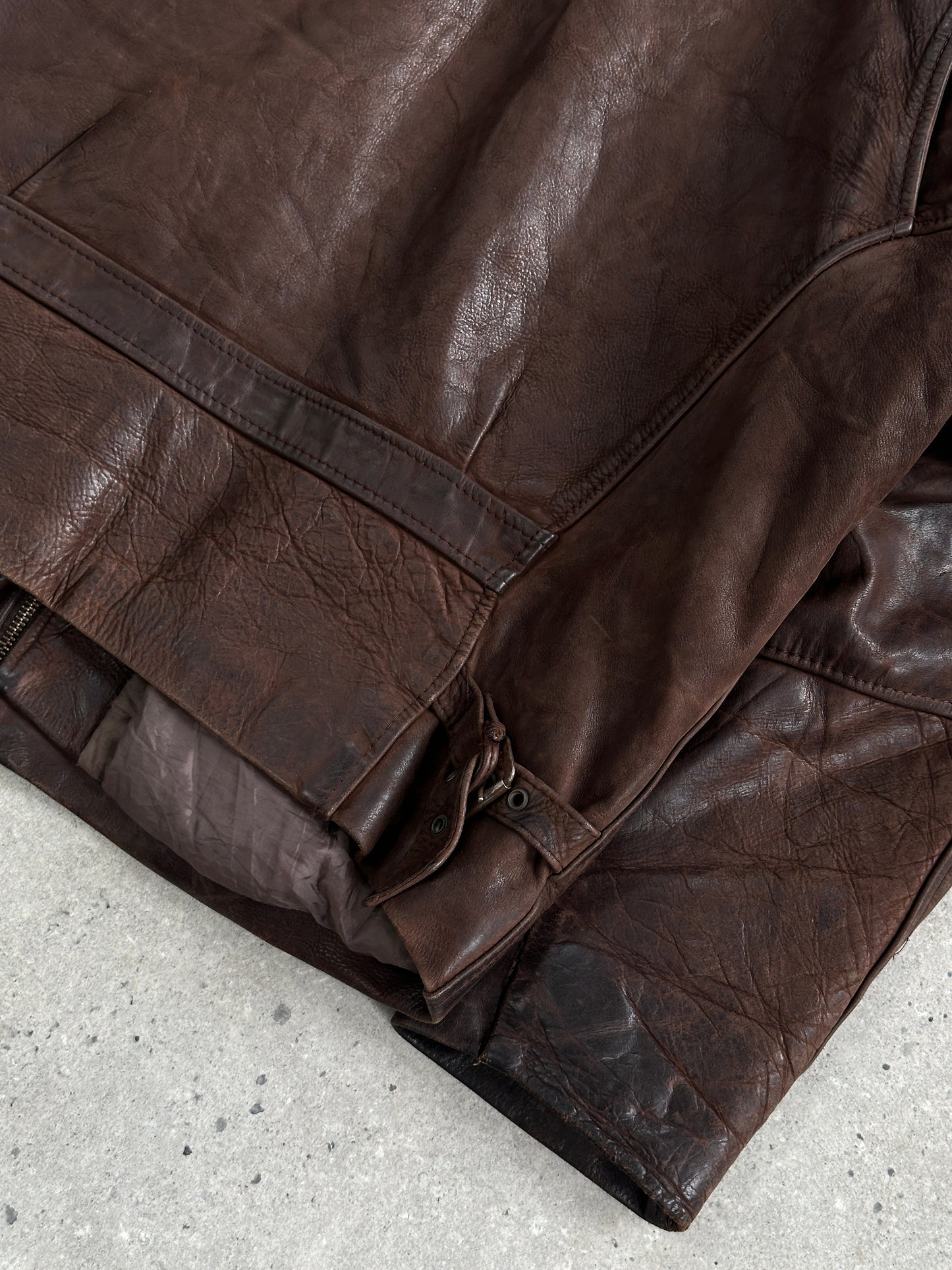 French Vintage 1980s Aged Boxy Leather Jacket - L