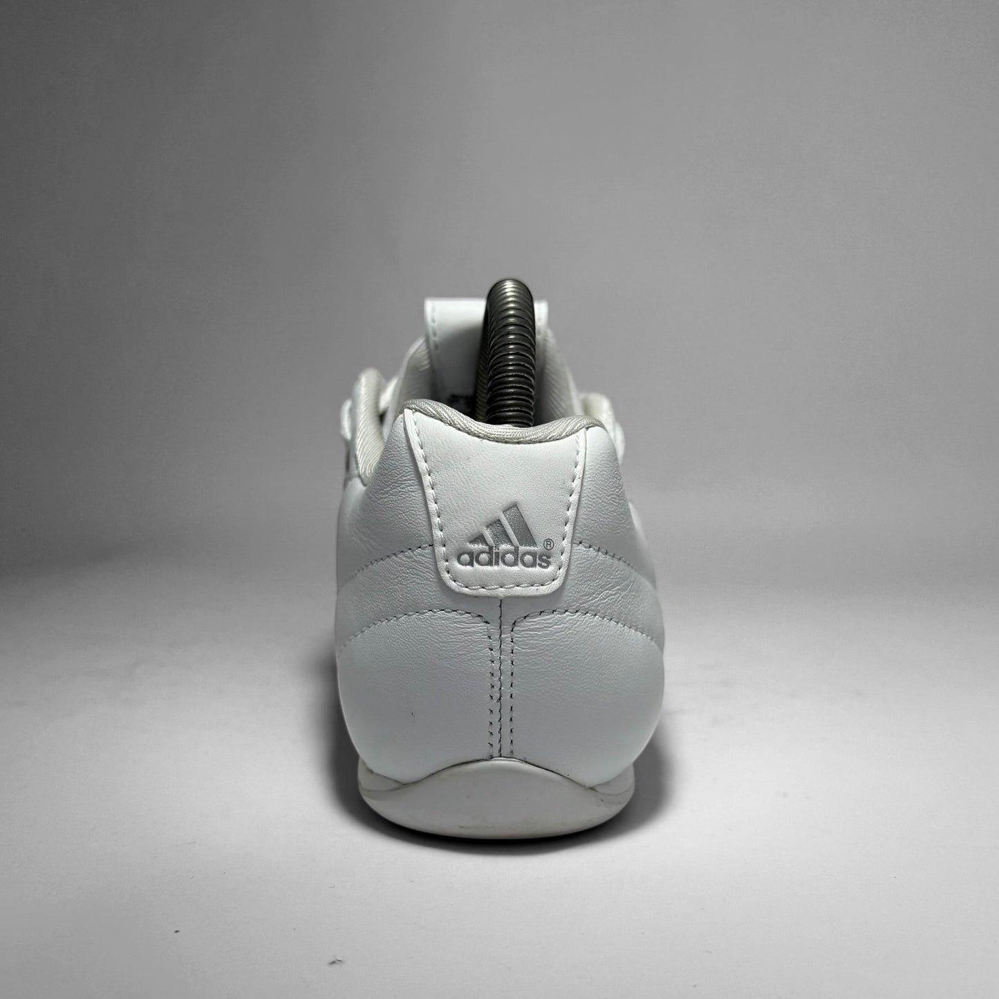 Adidas (2010)