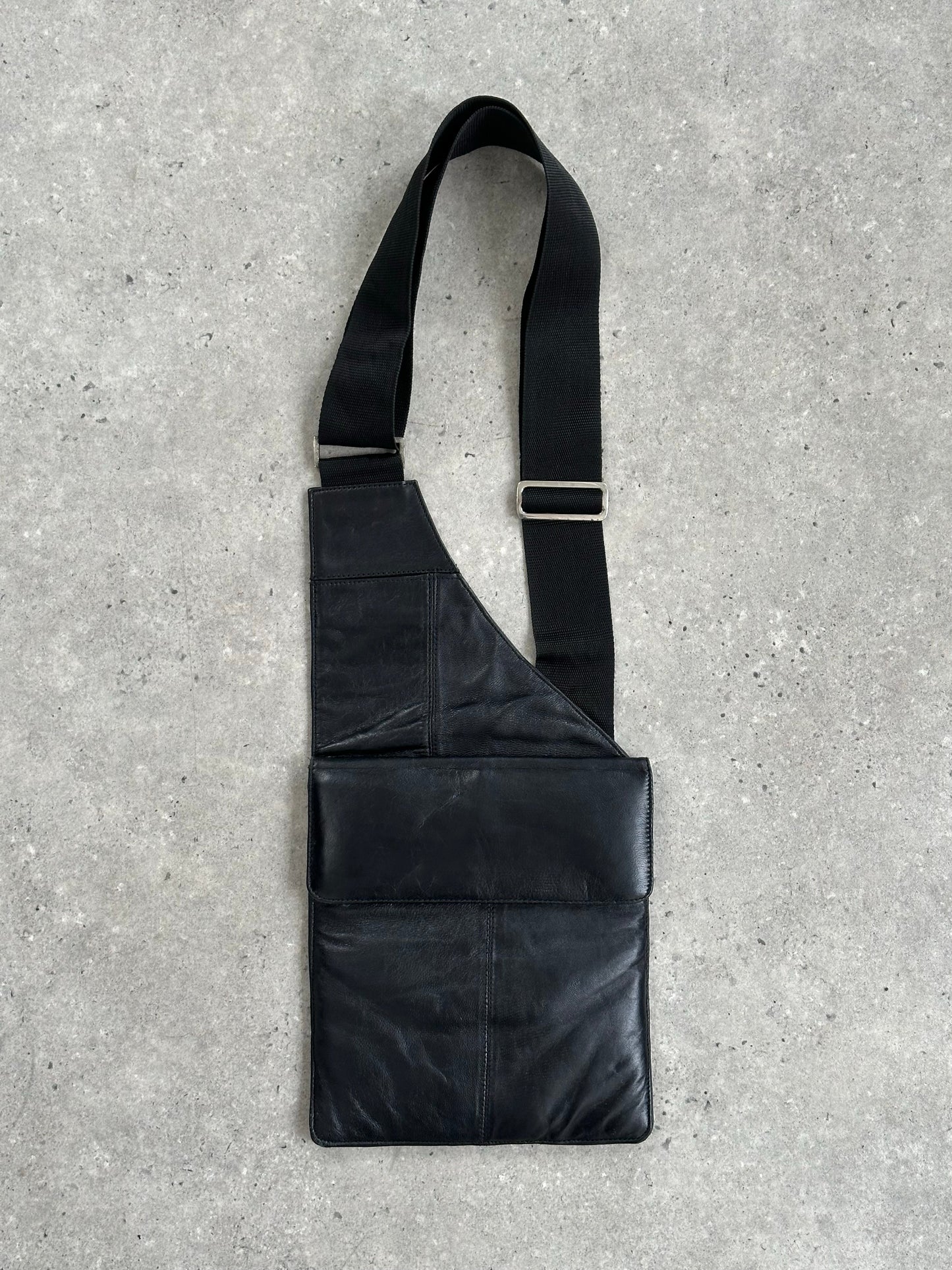 Vintage 1990s Flat Leather Crossbody Bag