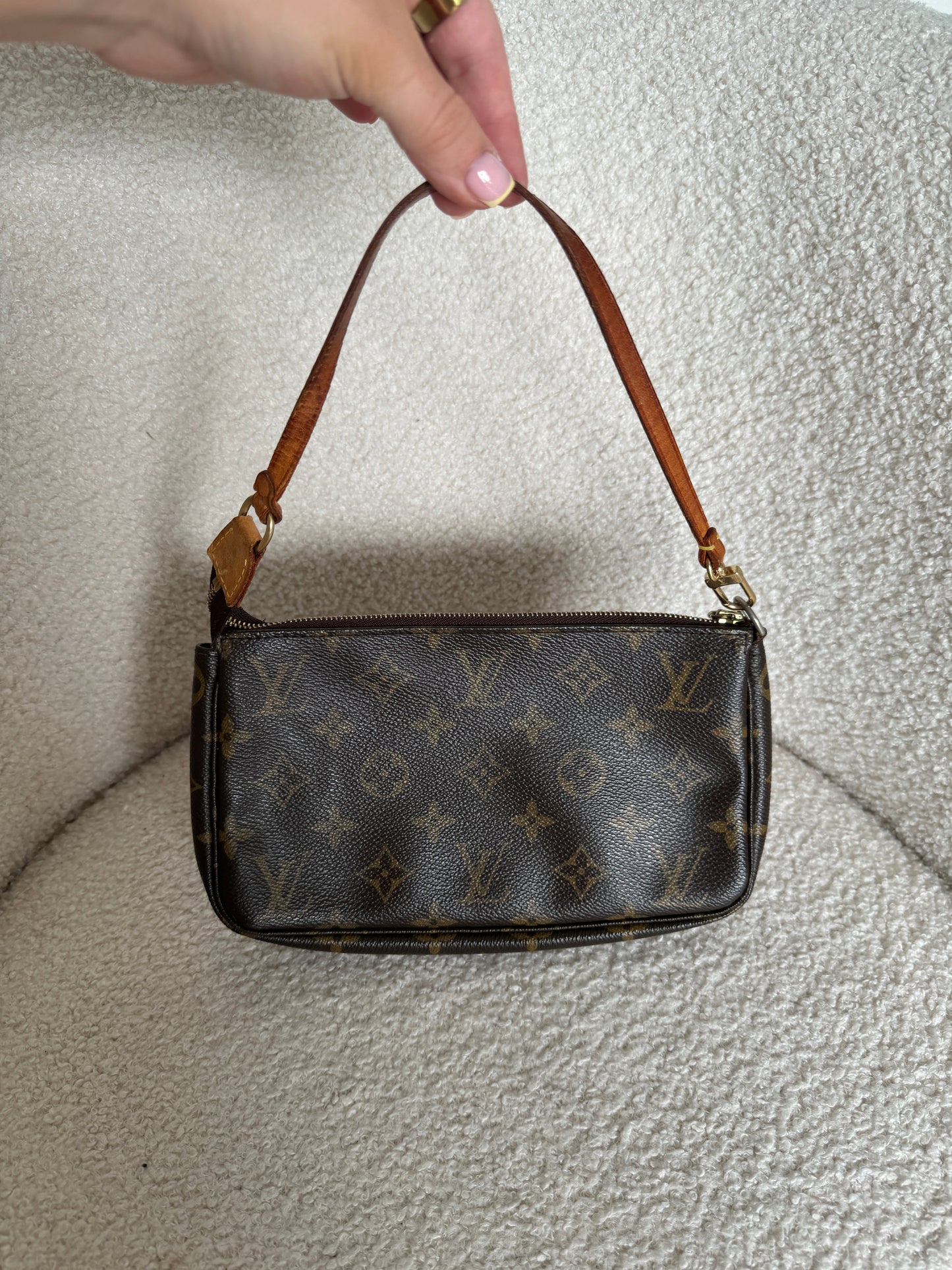 2006 Louis Vuitton Classic Pochette Accessoires Handbag | O/S, Brown