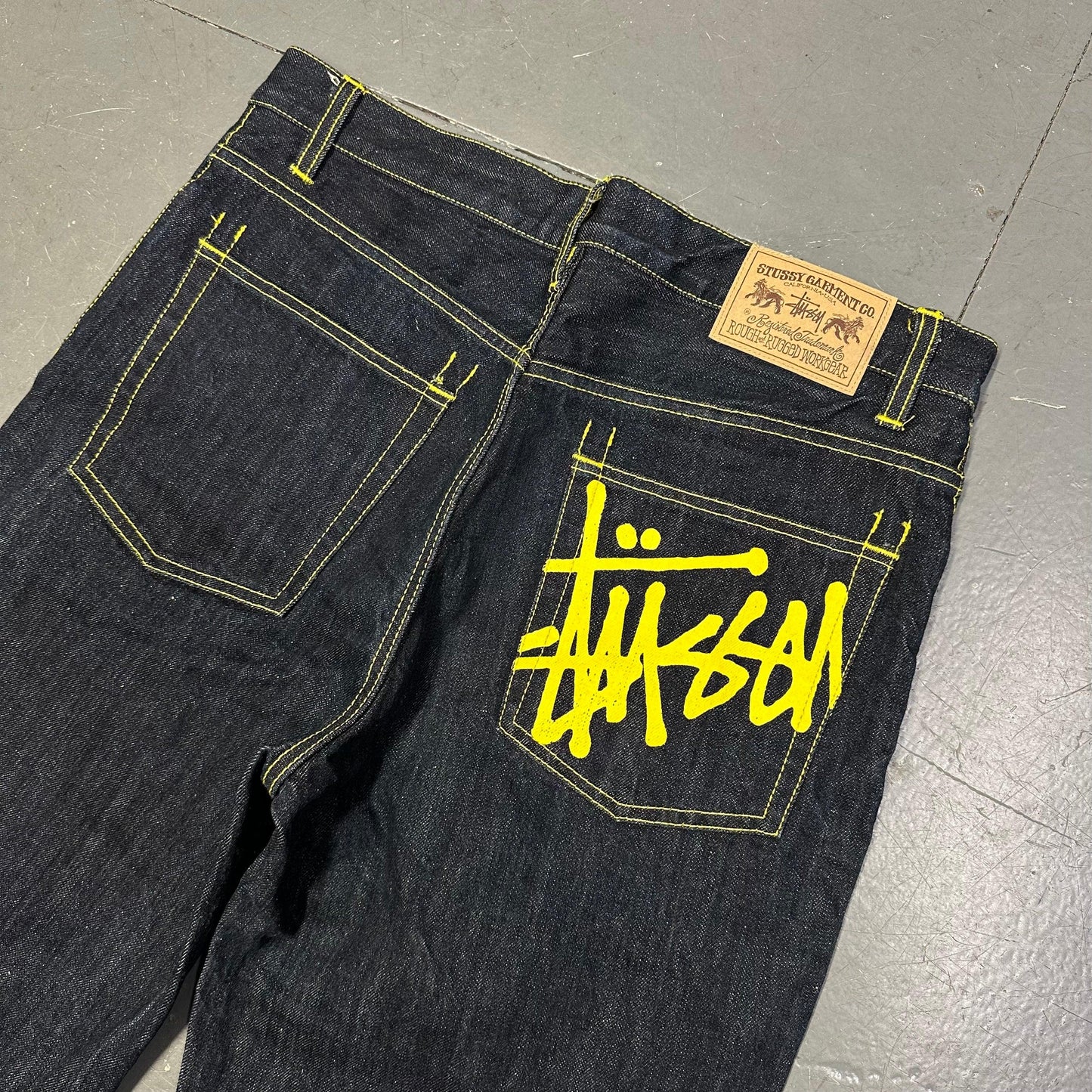Stüssy Jorts With Yellow Print ( W32 ) - 1036 Emporium