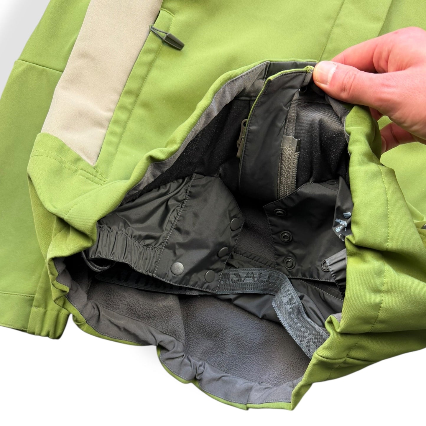 2006 Salomon Softshell Smart Skin Jacket (M) | Default Title, Beige