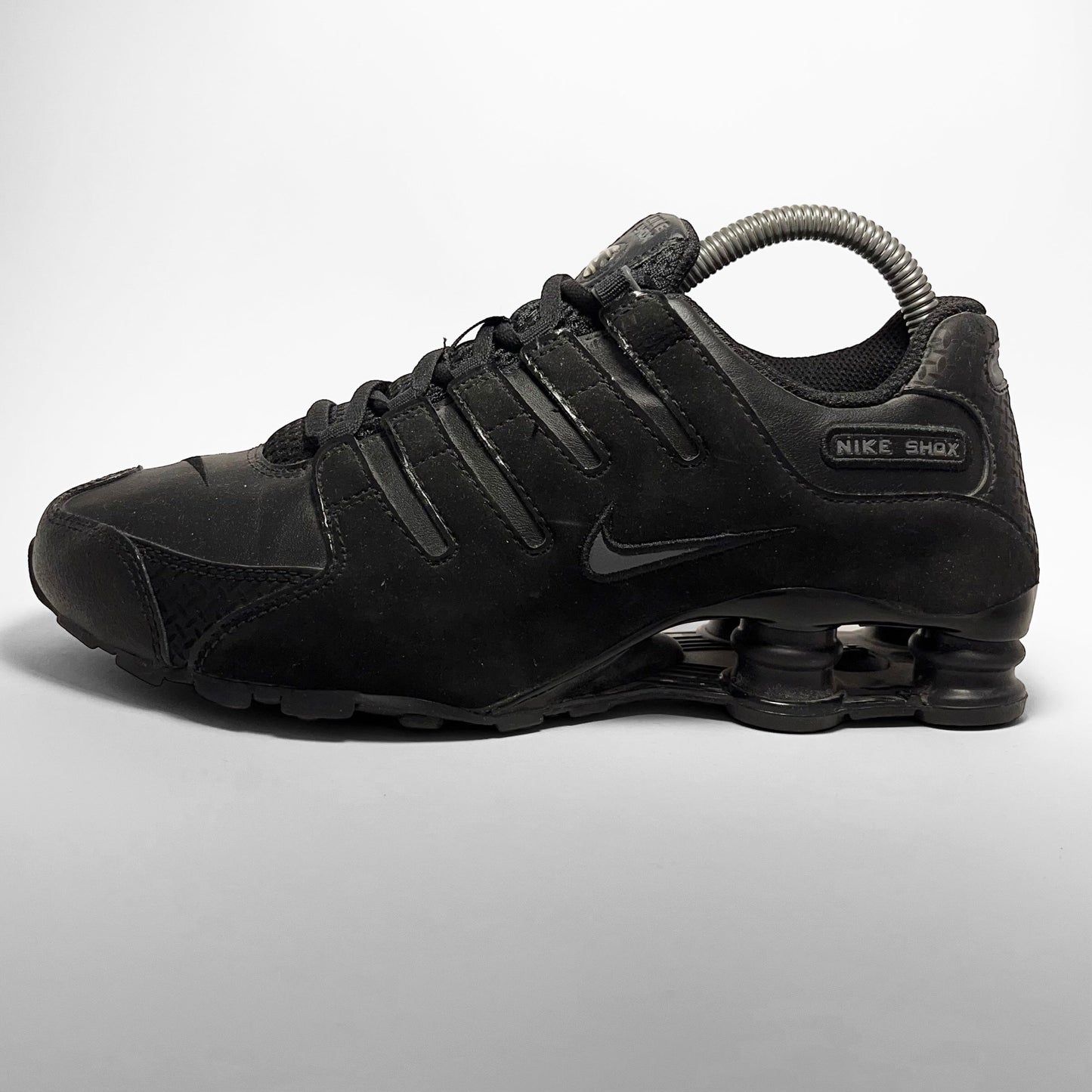 Nike Shox NZ Triple Black (2011)