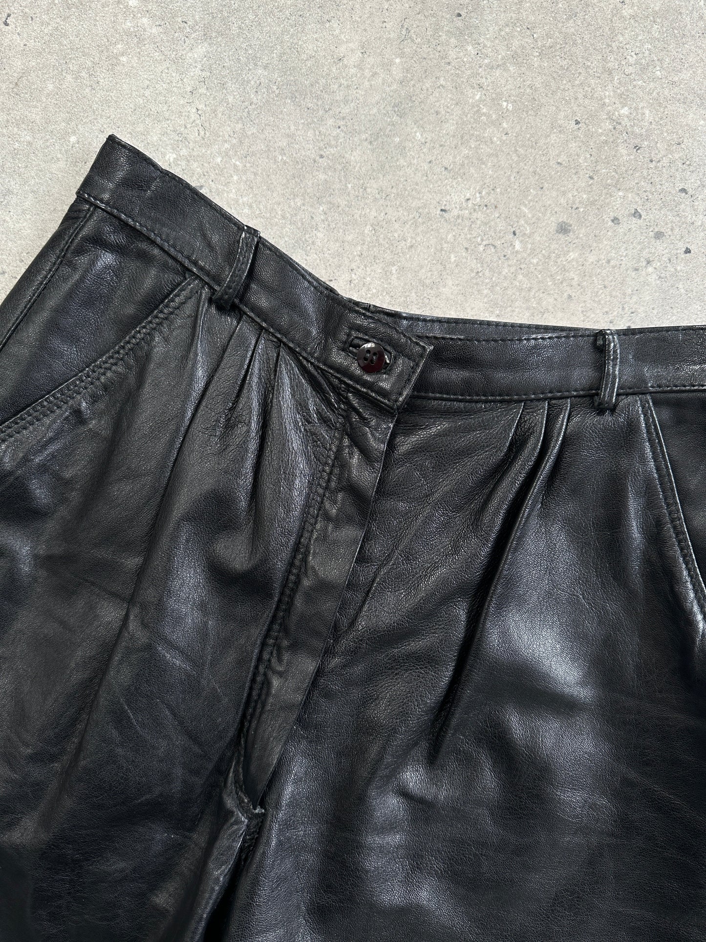 Italian Vintage High Waisted Tapered Leg Leather Trousers - W26