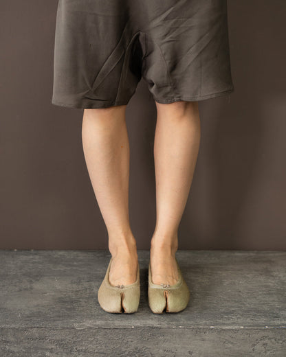 MARGIELA RABBIT FUR TABIS (EU 35, FITS LIKE 36)