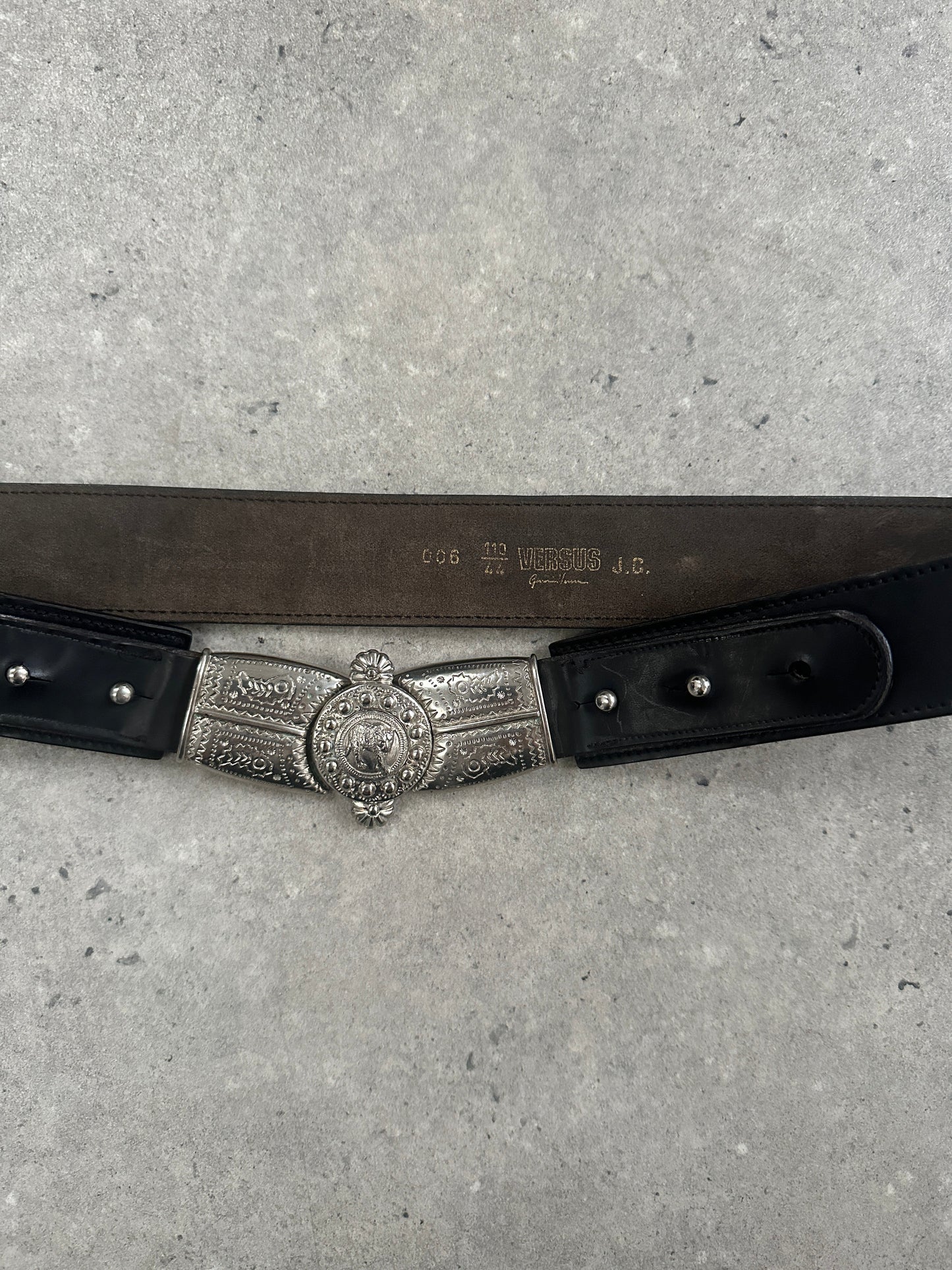 Gianni Versace Versus 1990s Panther Buckle Leather Belt - W38