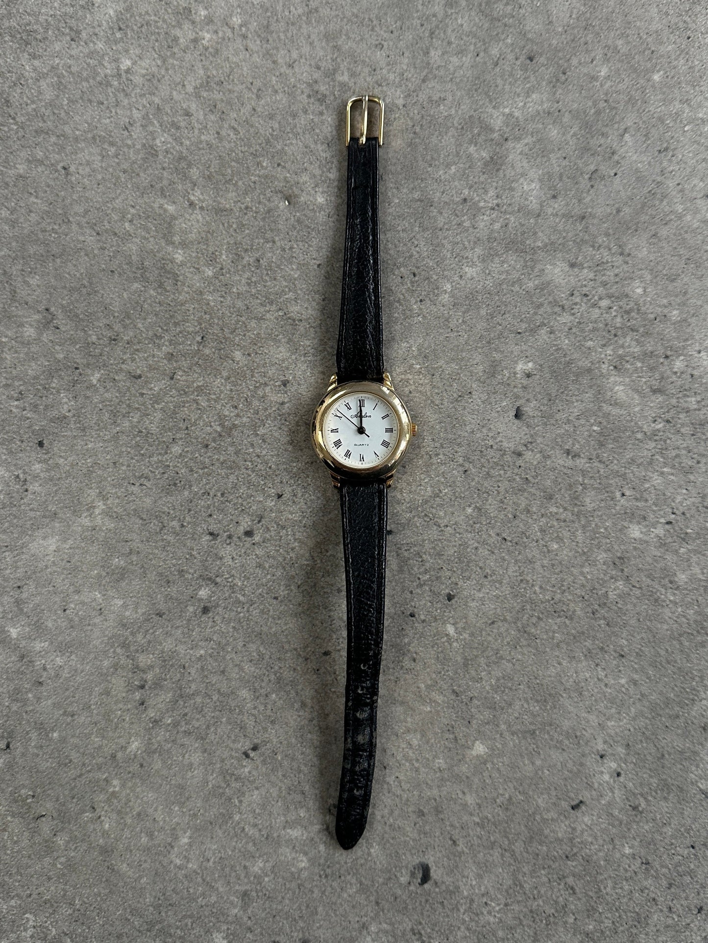Vintage 1990s Gold Tone Round Quartz Watch