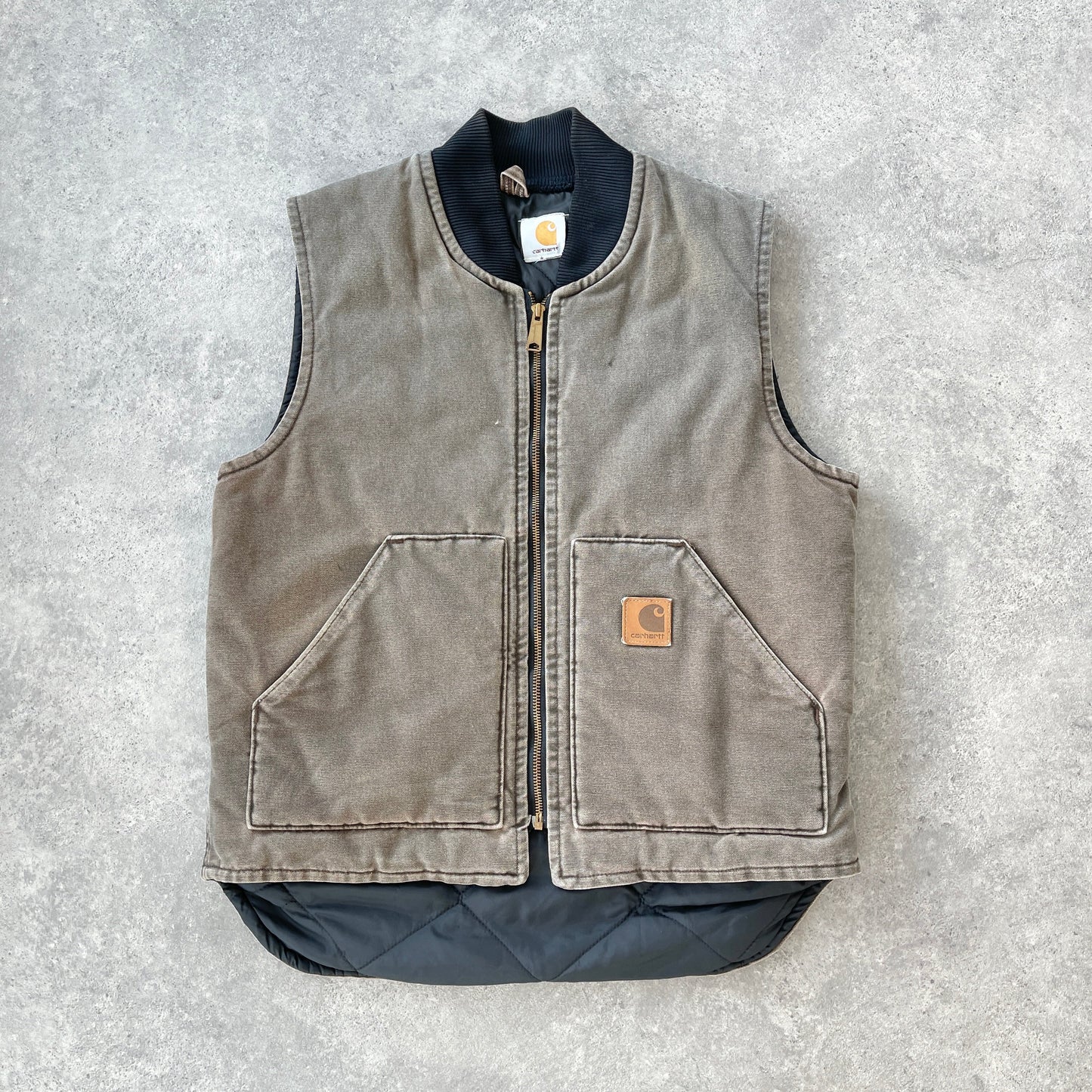 Carhartt 2000s heavyweight quilted vest jacket (M)