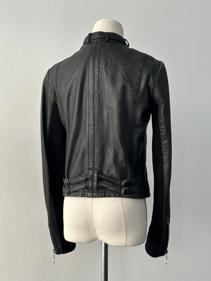 Vintage 2000s fitted moto leather jacket in black lamb leather, showcasing classic style with a slim fit design.