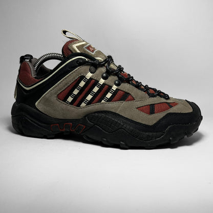 Adidas Response Traxion (2000)