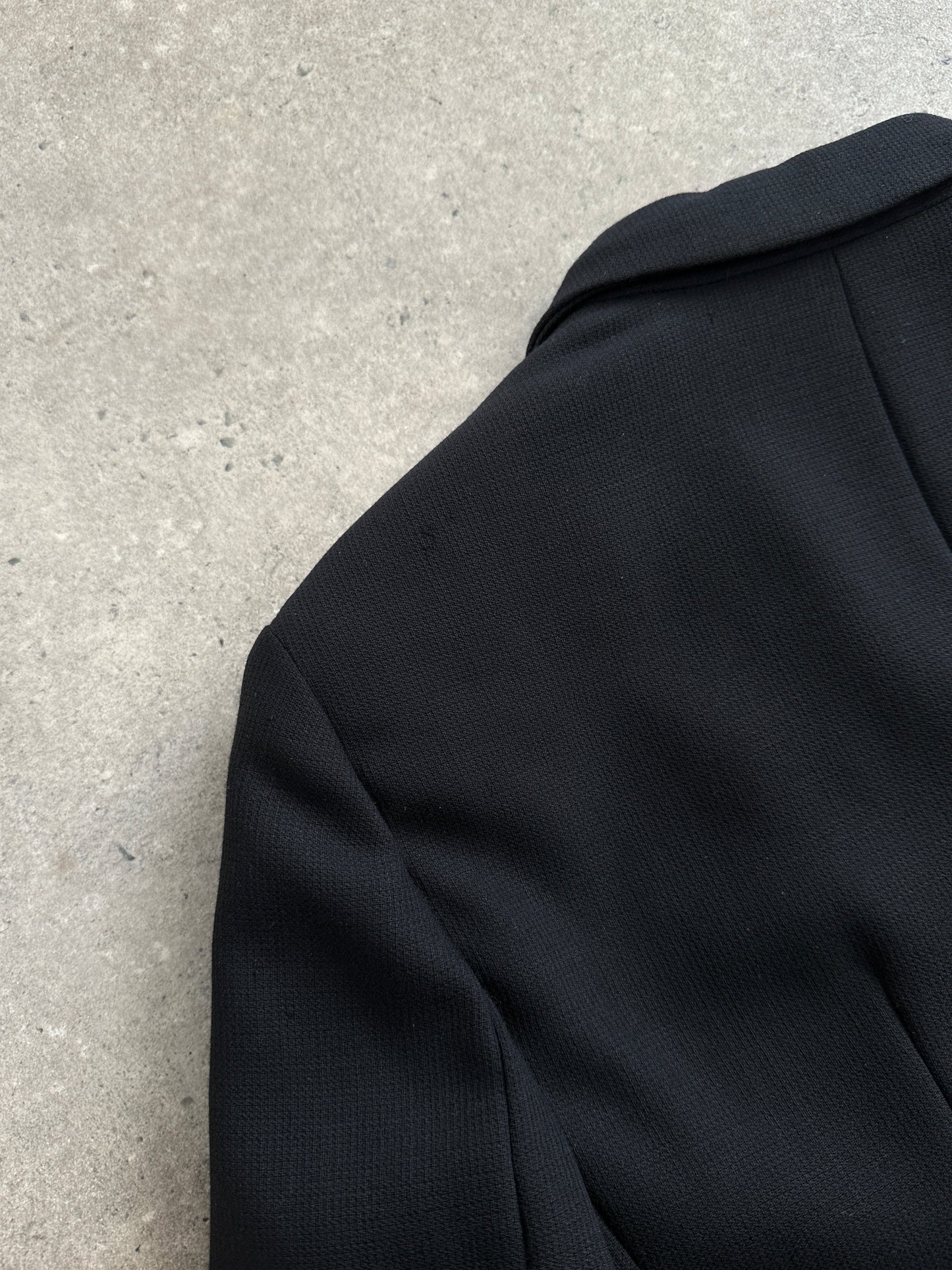 Giorgio Armani Le Collezioni 1990s pure wool single-breasted coat in size S, tailored with classic lapels and a sleek silhouette.