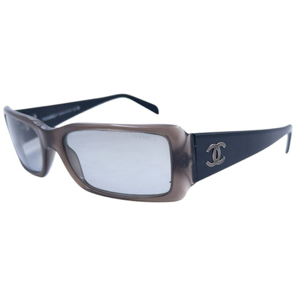 Vintage 2000s Chanel Sunglasses | O/S, Black
