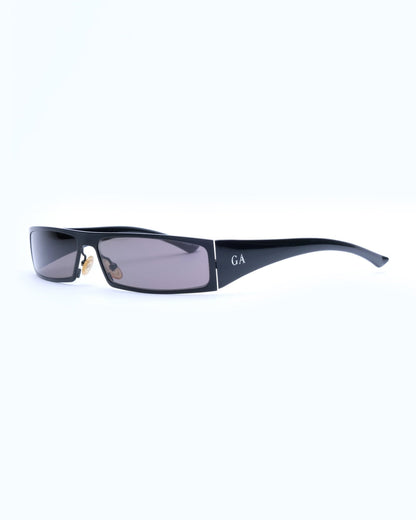 https://cdn.shopify.com/s/files/1/0818/5459/5398/files/1990s-armani-sunglasses-su215-272302.jpg?v=1749227885