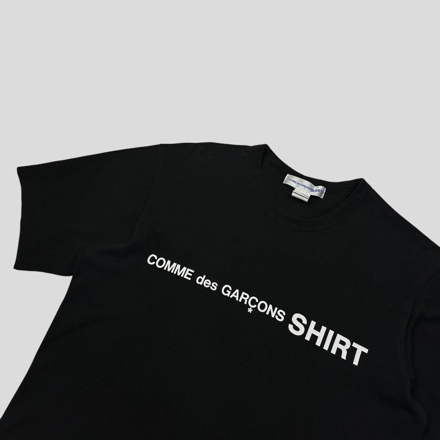 CDG SHIRT Logo Spellout T-shirt  - L (M)
