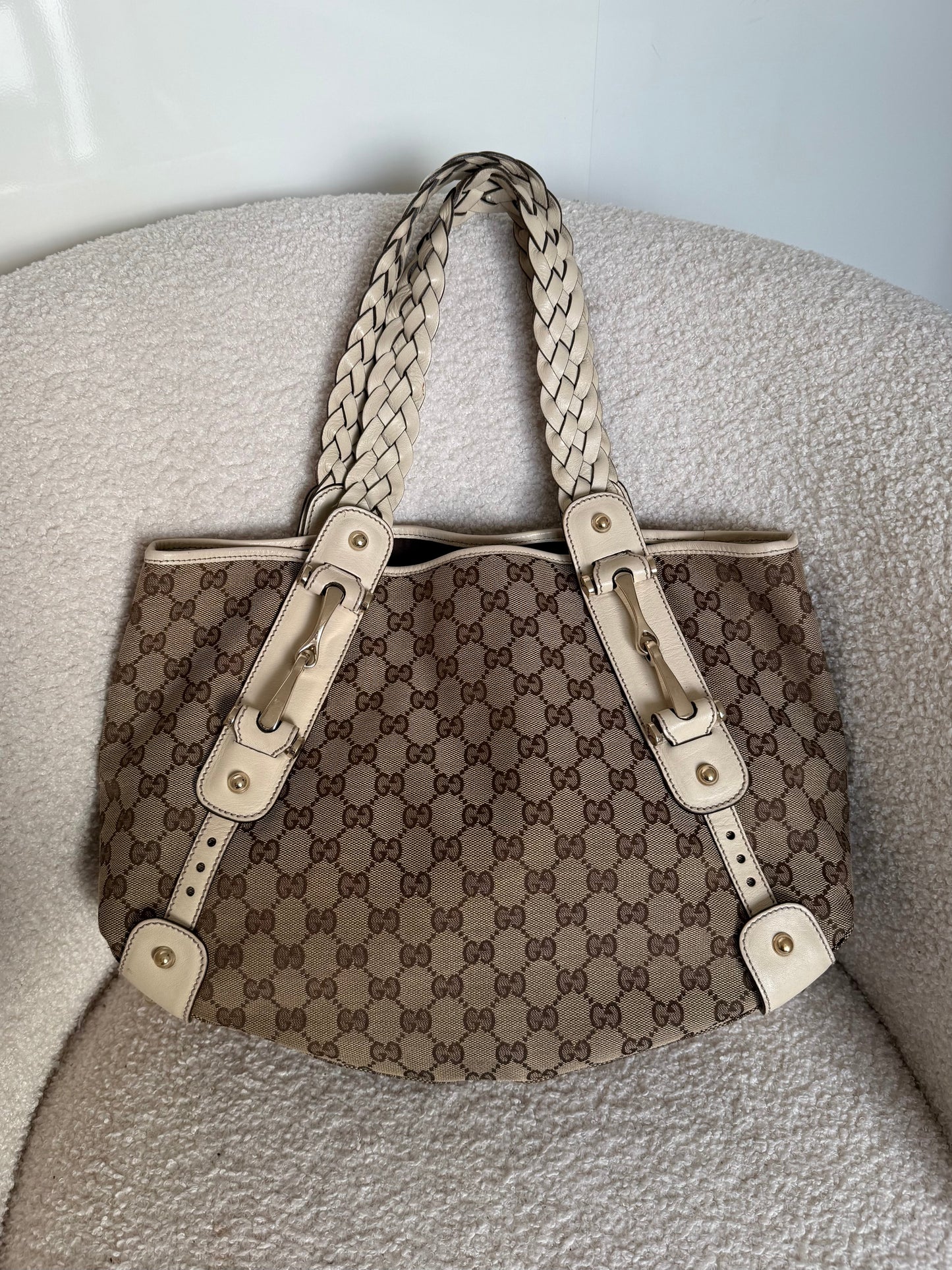 https://cdn.shopify.com/s/files/1/0812/5268/0004/files/1DE7AD18-6241-4030-BA2D-1F91E3B4EAAC.jpg?v=1769428773