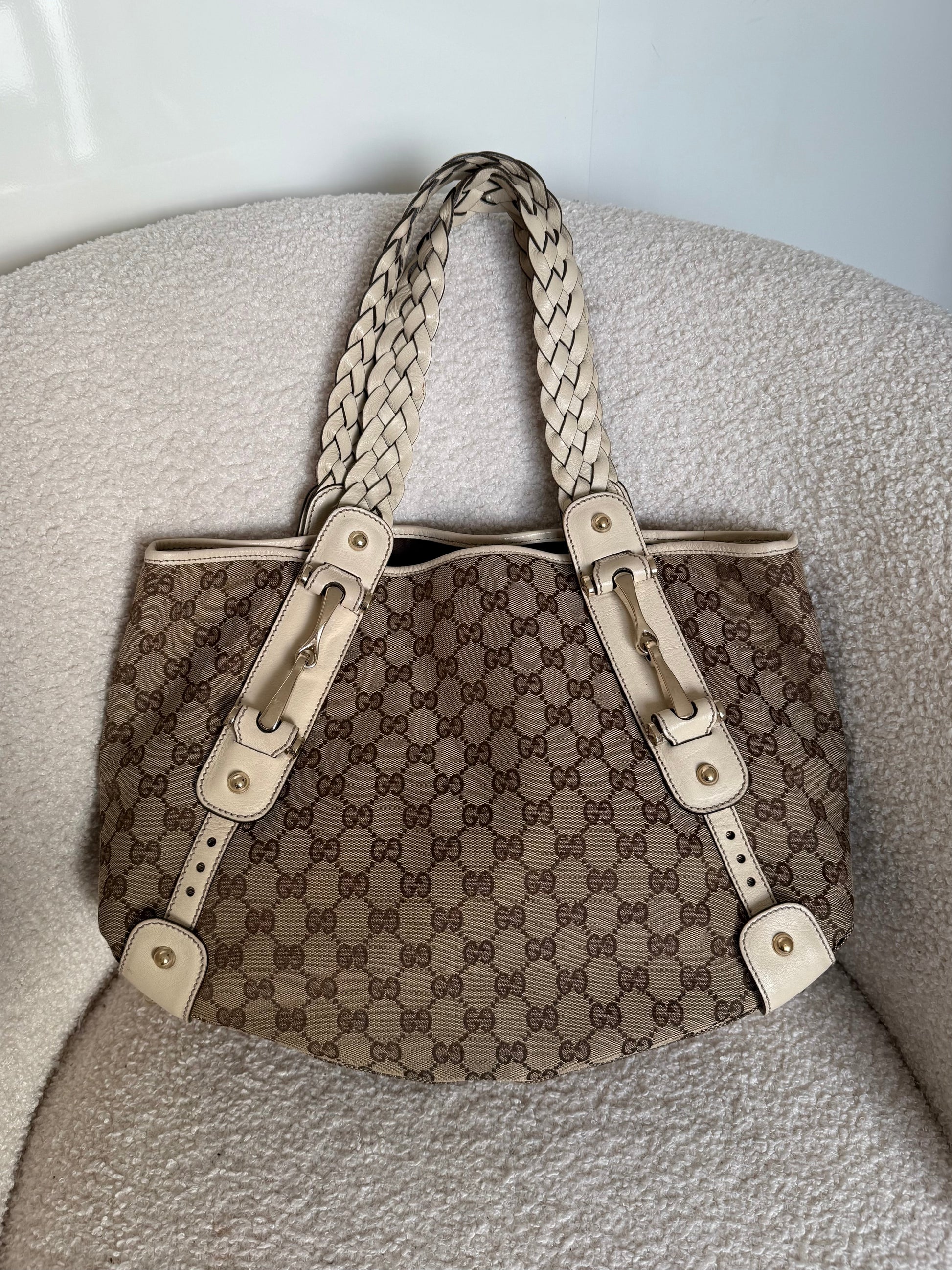https://cdn.shopify.com/s/files/1/0812/5268/0004/files/1DE7AD18-6241-4030-BA2D-1F91E3B4EAAC.jpg?v=1769428773