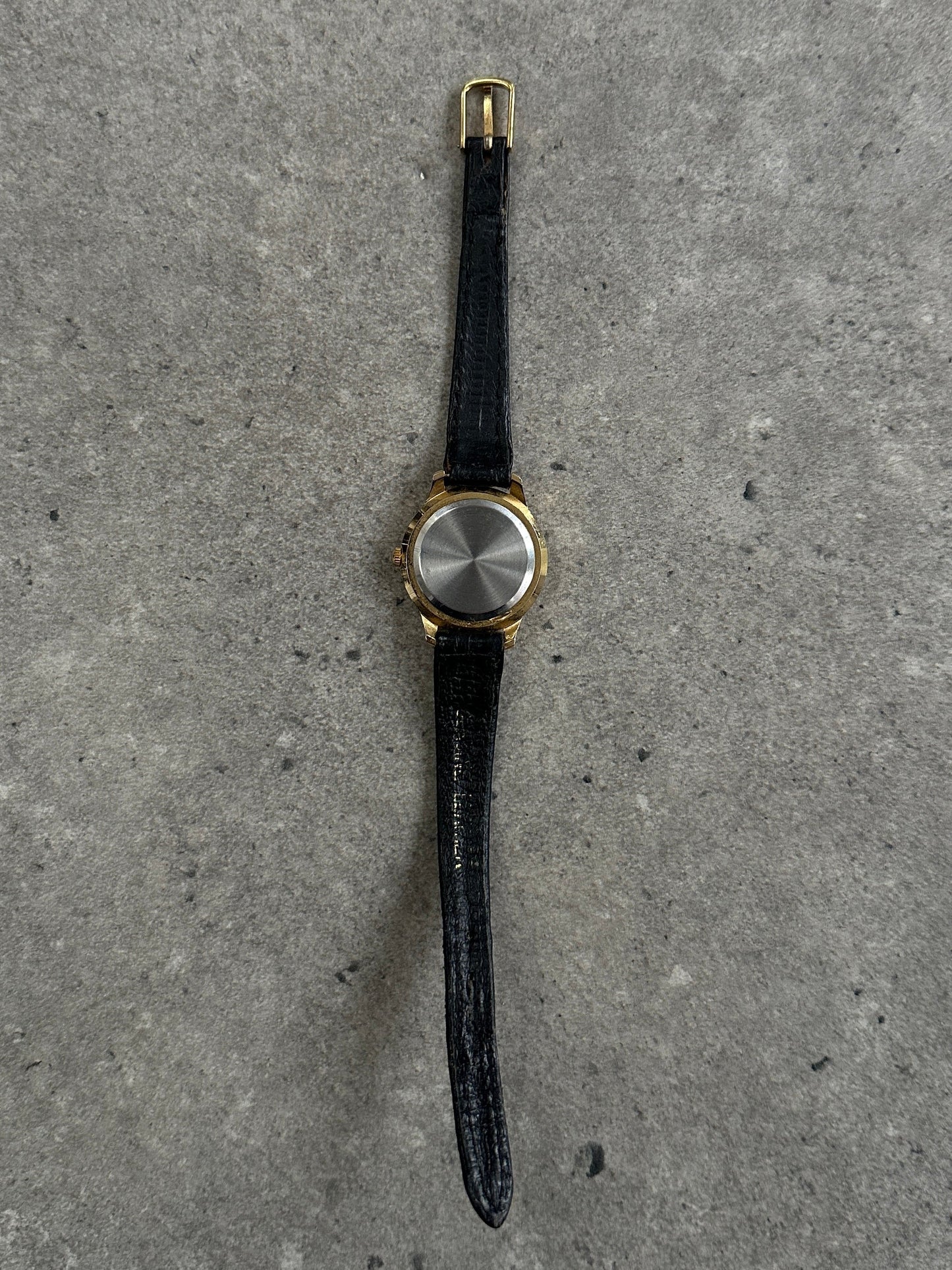 Vintage 1990s Gold Tone Round Quartz Watch