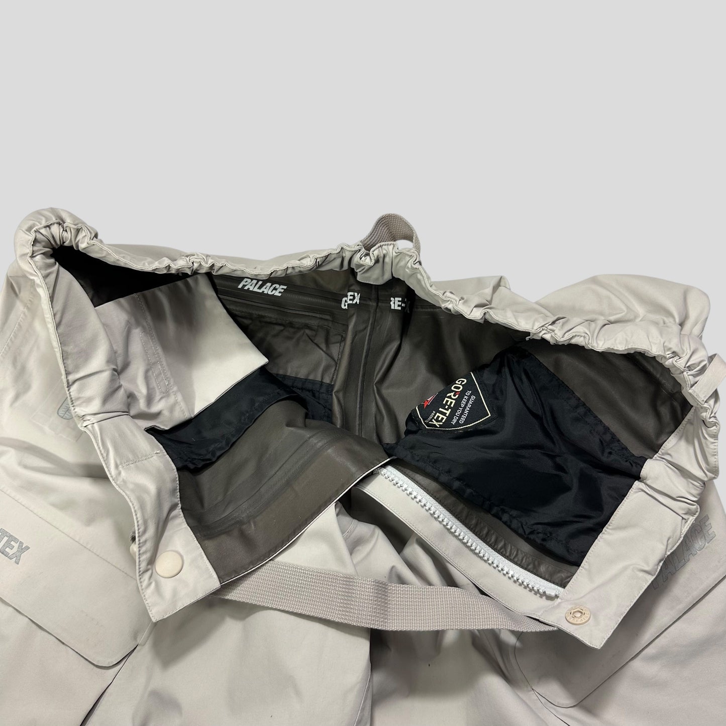 Palace 2023 Gore-Tex Taped Seam R-Tek Cargo Trousers - M